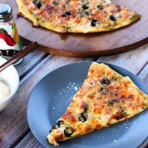 24Bite Recipe: Pesto Pizza With Ham and Black Olives by Christian Guzman