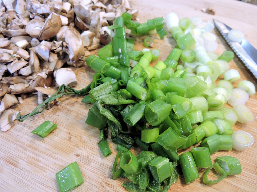 24bite: chopped green onion and baby bella mushrooms