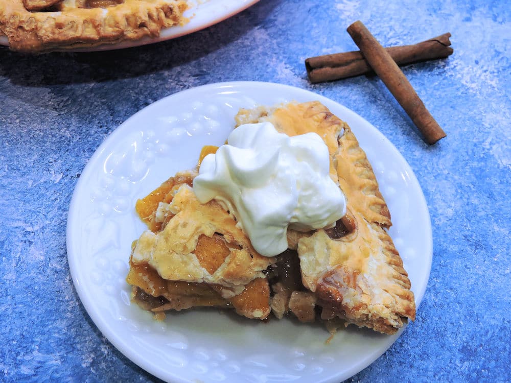 24Bite Recipe: Southern Fresh Peach Pie Recipe by Christian Guzman