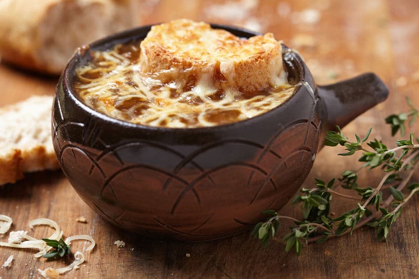 24Bite: French Onion Soup © Elena Shashkina via 123rf.com