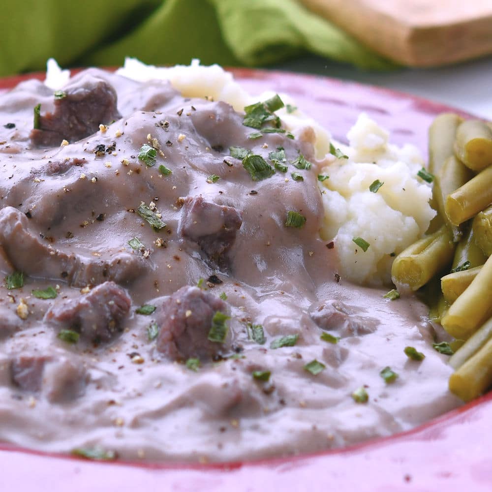 24Bite: Crockpot Homestyle Beef Tips and Mushroom Gravy