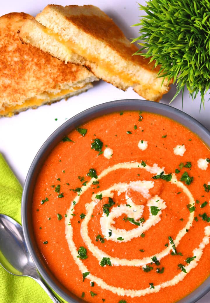 Tomato Pepper Soup with Roasted Red Peppers | 24Bite® Recipes