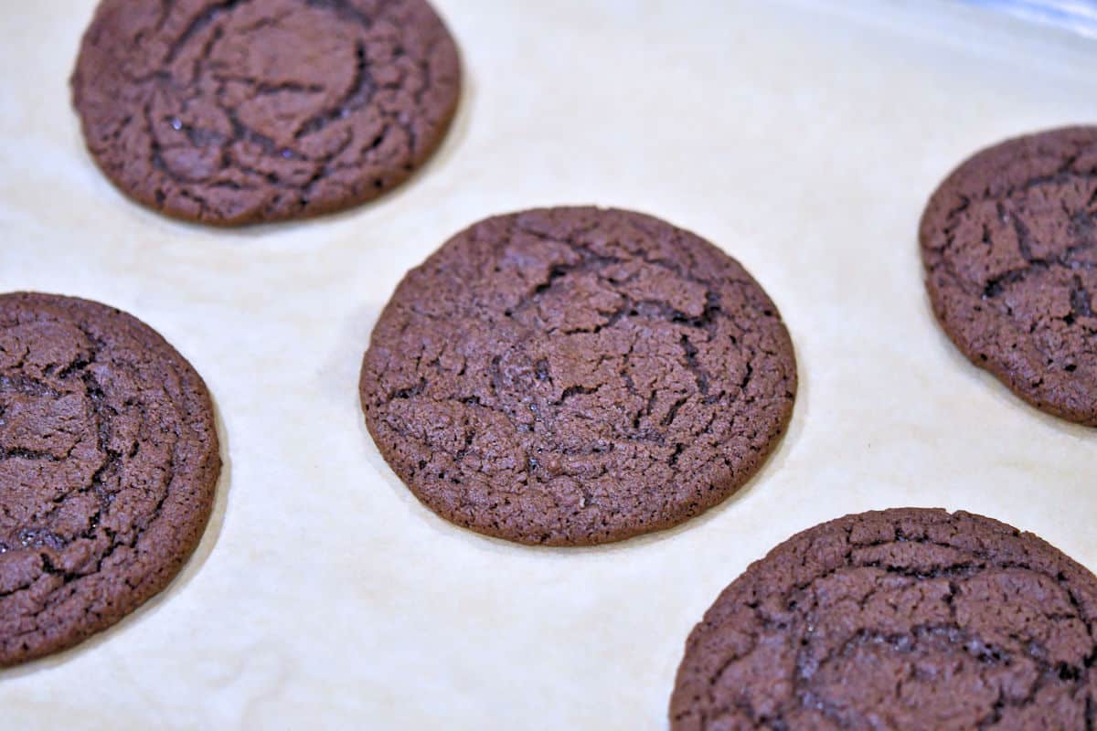 perfectly shaped cookies, fresh out of the oven