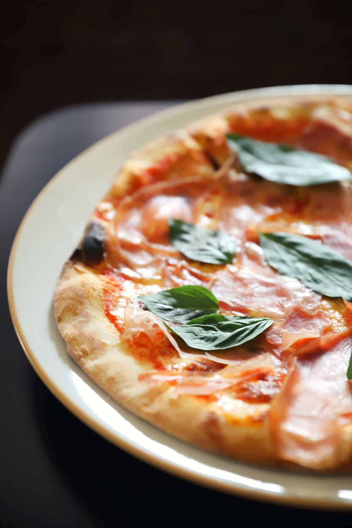 24Bite: Prosciutto Provolone and Tomato Pizza recipe by Christian Guzman