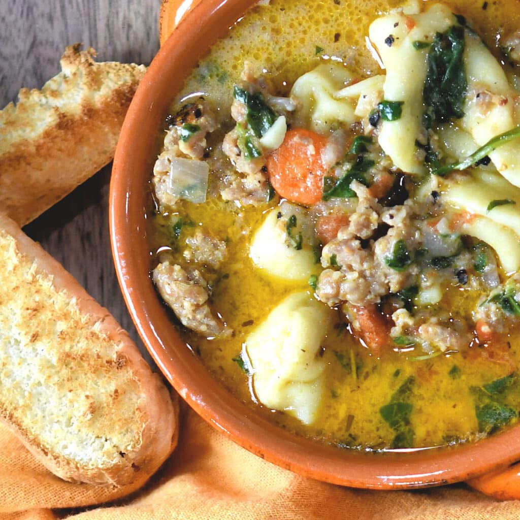 Instant Pot Tortellini Soup