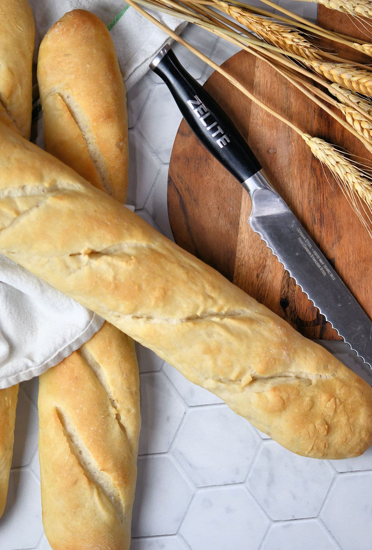 Homemade FRENCH BAGUETTE- HOW TO MAKE FRENCH BAGUETTE at home without a  bread maker. 