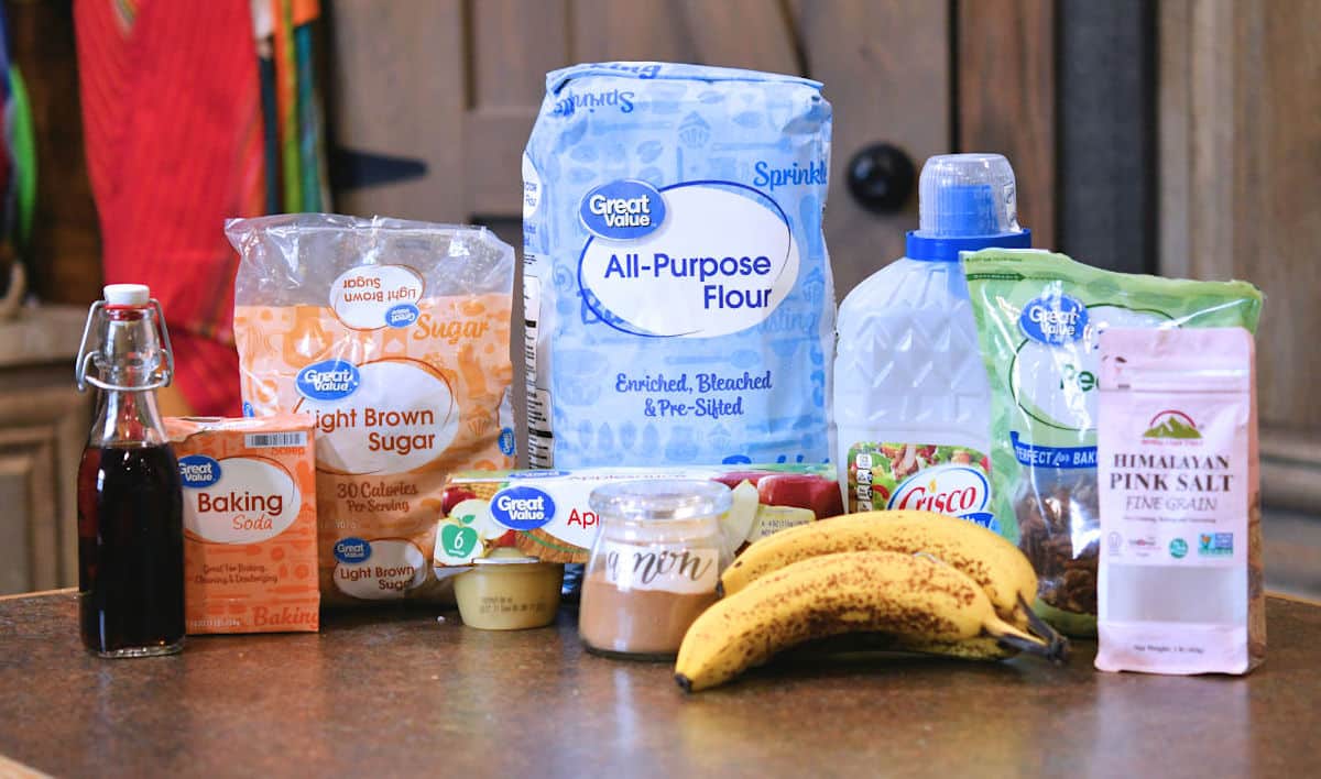 ingredients for vegan banana bread no eggs with applesauce